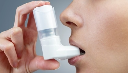 Astım ve KOAH sağlık sigortası rehberi - inhaler kullanan hasta